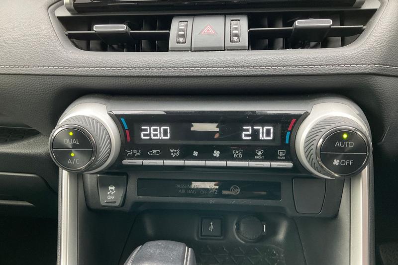 Used Toyota RAV4 2020 for sale - 76296784: Photo 26