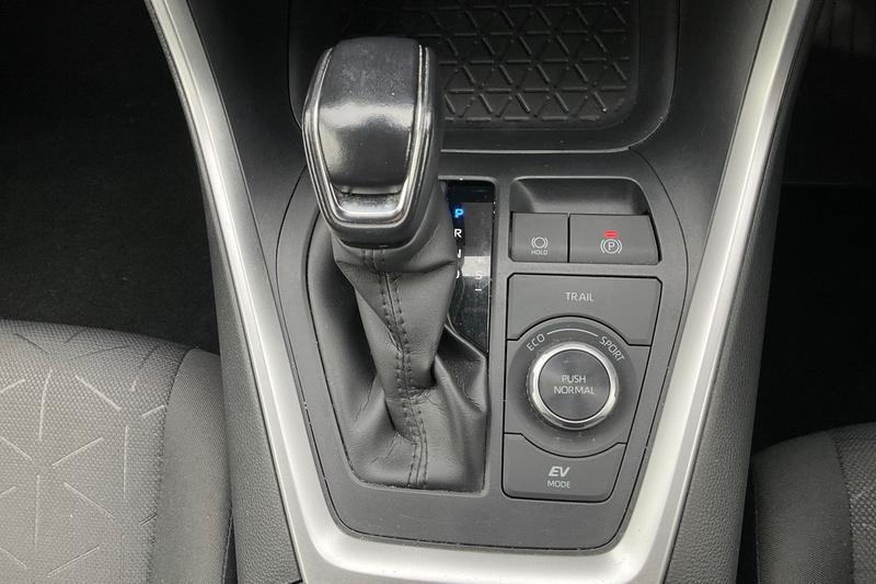 Used Toyota RAV4 2020 for sale - 76296784: Photo 27