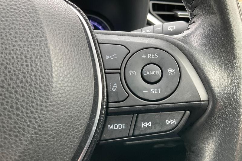 Used Toyota RAV4 2020 for sale - 76296784: Photo 30