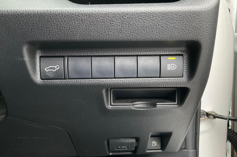 Used Toyota RAV4 2020 for sale - 76296784: Photo 31