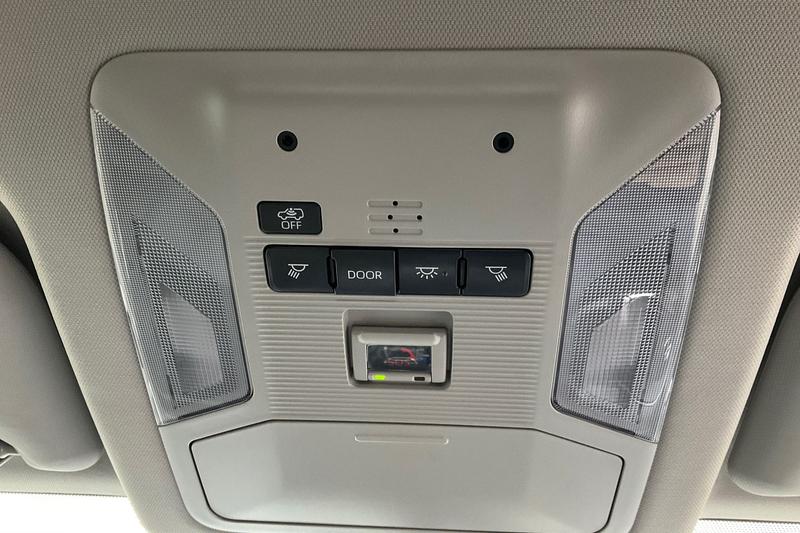 Used Toyota RAV4 2020 for sale - 76296784: Photo 32