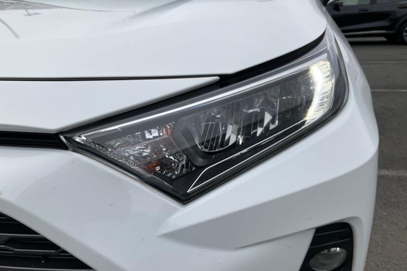 Used Toyota RAV4 2020 for sale - 76296784: Photo 37