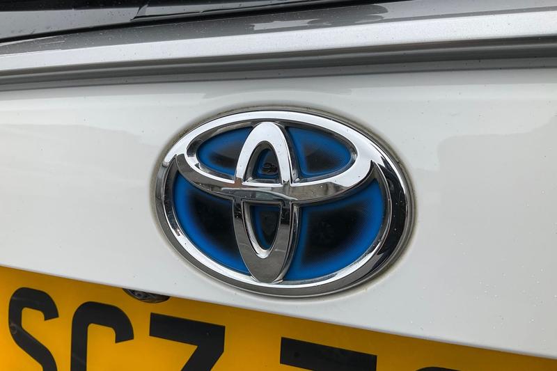 Used Toyota RAV4 2020 for sale - 76296784: Photo 40