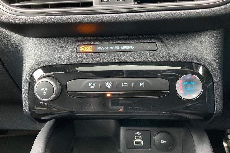 Used Ford Kuga 2024 for sale - 76056064: Photo 30