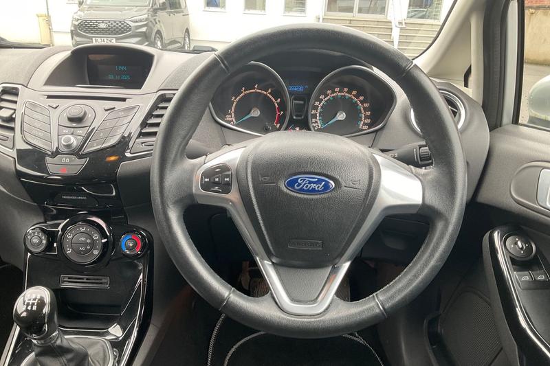 Used Ford Fiesta 2013 for sale - 76452921: Photo 12