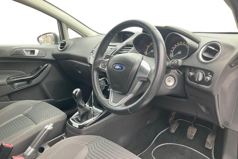Used Ford Fiesta 2013 for sale - 76452921: Photo 9