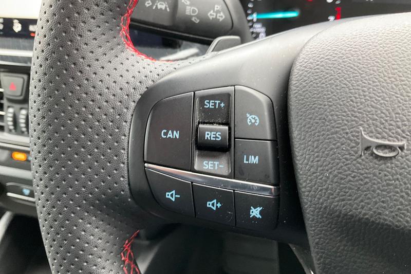 Used Ford Focus 2023 for sale - 78015367: Photo 31