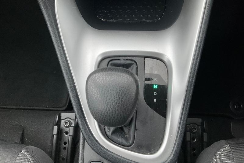 Used Toyota Yaris 2021 for sale - 77435523: Photo 28