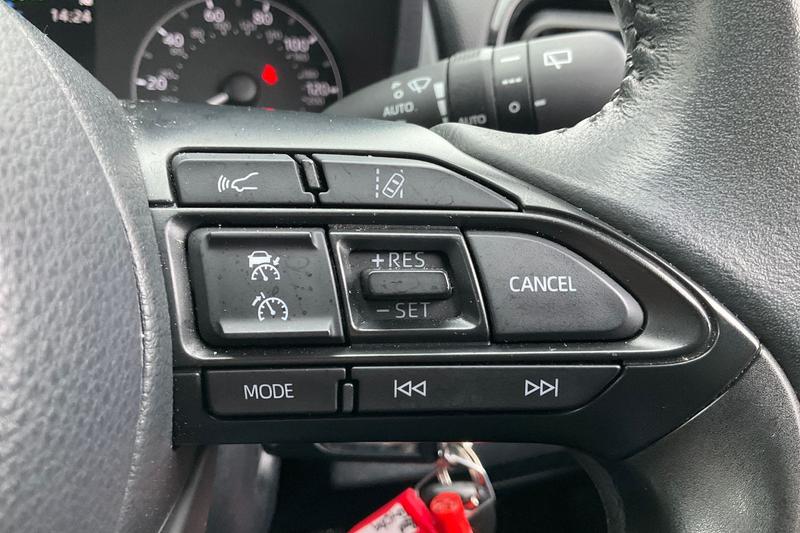 Used Toyota Yaris 2021 for sale - 77435523: Photo 31