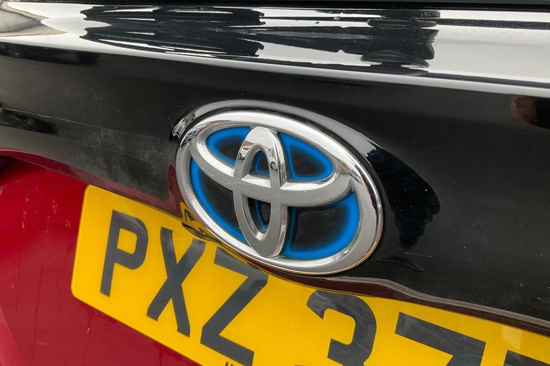 Used Toyota Yaris 2021 for sale - 77435523: Photo 40