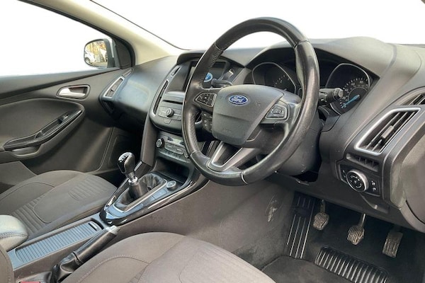 Used Ford Focus 2018 for sale - 76327745: Photo 9
