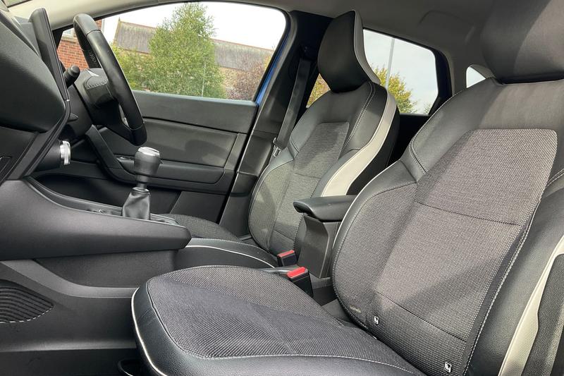 Used Renault Captur 2022 for sale - 75997457: Photo 19