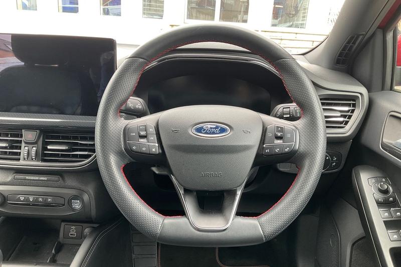 Used Ford Focus 2023 for sale - 77959238: Photo 12