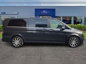 Used Mercedes-Benz V-Class 2025 for sale - 79653417: Photo