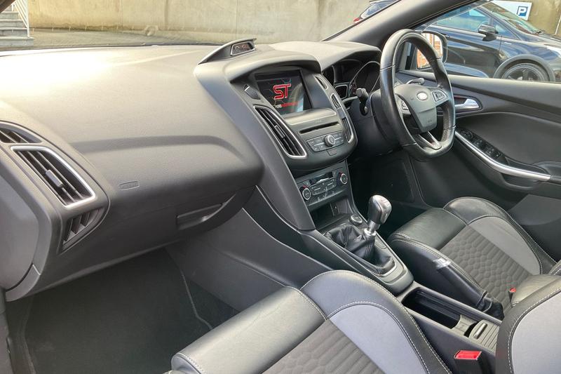 Used Ford Focus 2017 for sale - 76344453: Photo 18