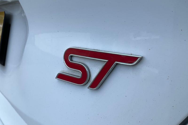 Used Ford Focus 2017 for sale - 76344453: Photo 39