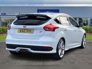 Used Ford Focus 2017 for sale - 76344453: Photo