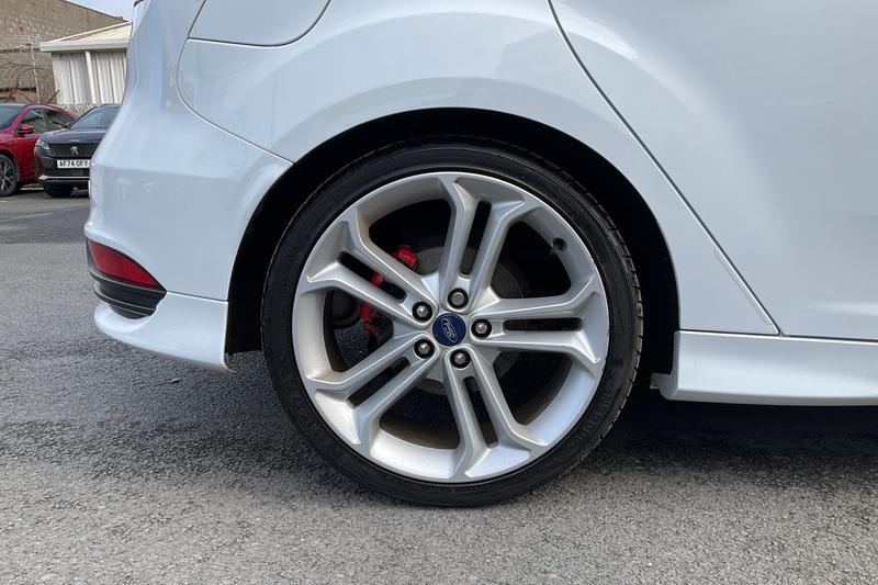 Used Ford Focus 2017 for sale - 76344453: Photo 8