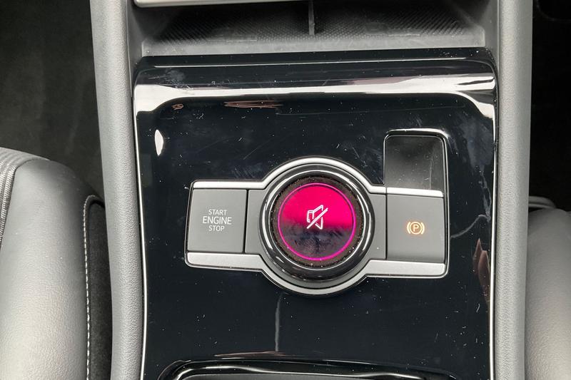 Used Volkswagen Tiguan 2024 for sale - 75751883: Photo 32