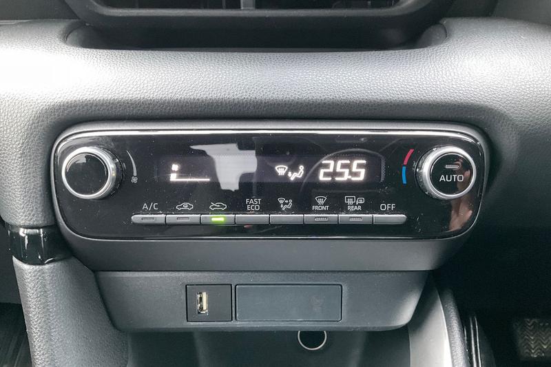 Used Toyota Yaris 2023 for sale - 77997173: Photo 26