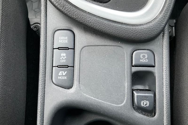 Used Toyota Yaris 2023 for sale - 77997173: Photo 28