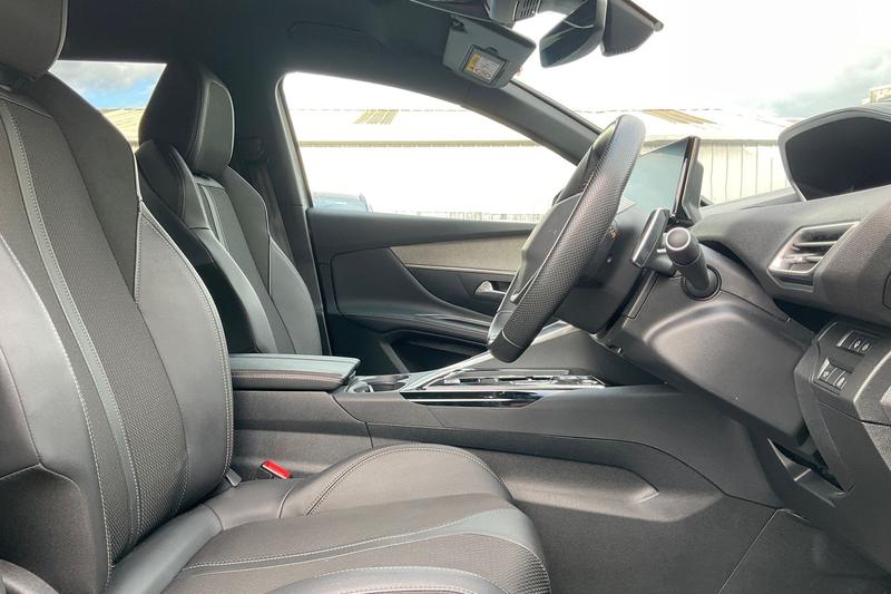 Used Peugeot 5008 2023 for sale - 76036257: Photo 17