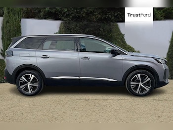 Used Peugeot 5008 2023 for sale - 76036257: Photo 3