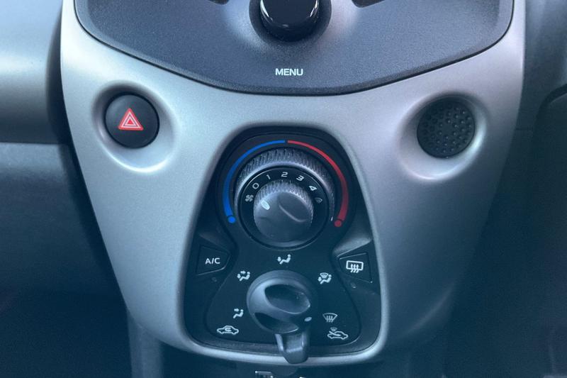 Used Toyota AYGO 2016 for sale - 76931326: Photo 24