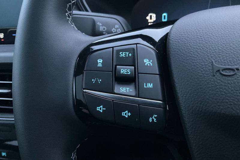 Used Ford Kuga 2025 for sale - 76803368: Photo 31