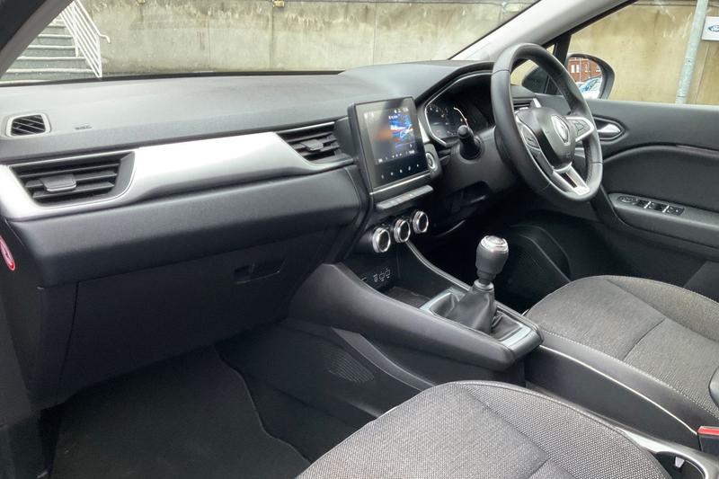 Used Renault Captur for sale - 77176411: Photo 18