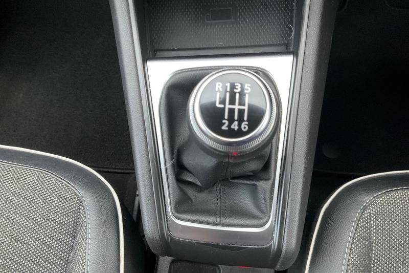 Used Renault Captur for sale - 77176411: Photo 29