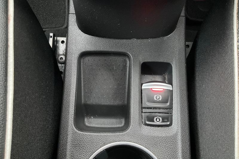 Used Renault Captur for sale - 77176411: Photo 30