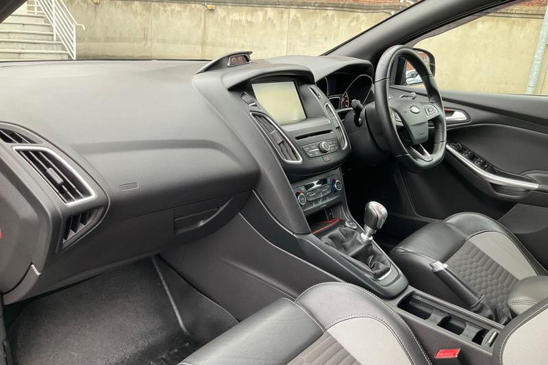 Used Ford Focus 2015 for sale - 76807170: Photo 18