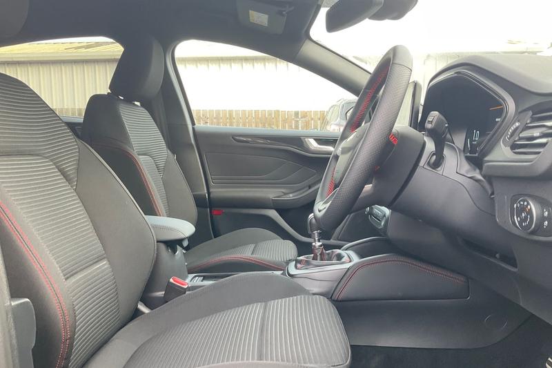 Used Ford Focus 2025 for sale - 76953797: Photo 17