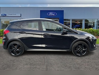Used Ford Fiesta 2020 for sale - 76350420: Photo