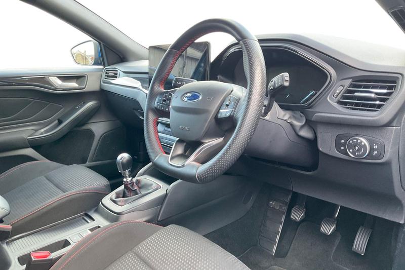 Used Ford Focus 2023 for sale - 77359827: Photo 9