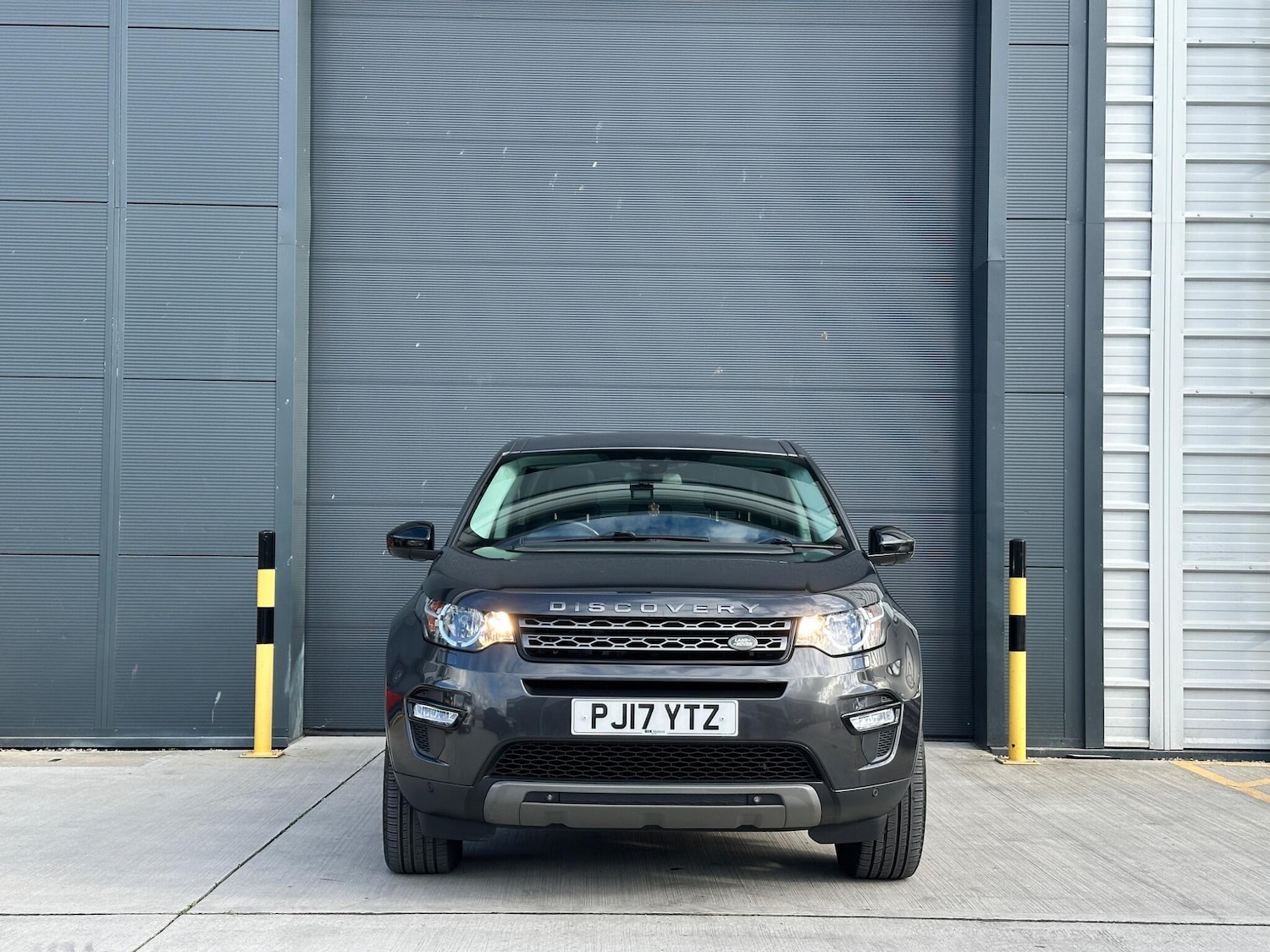Used Land Rover Discovery Sport for sale - 77705074: Photo 2