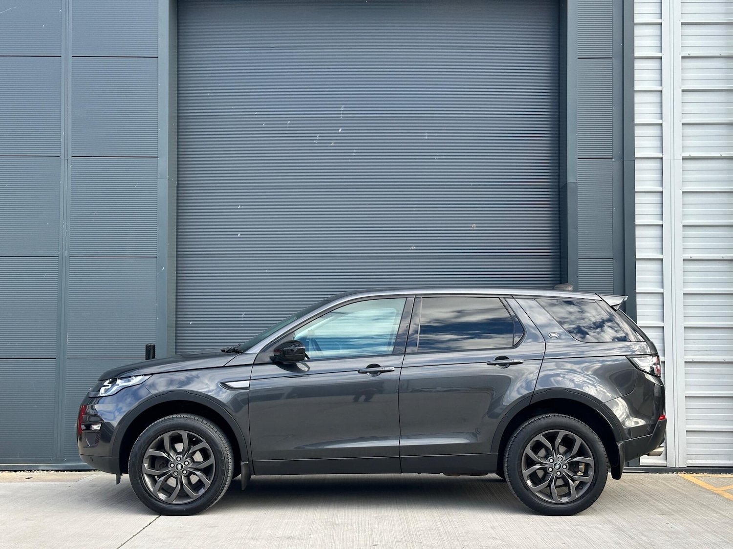 Used Land Rover Discovery Sport for sale - 77705074: Photo 4