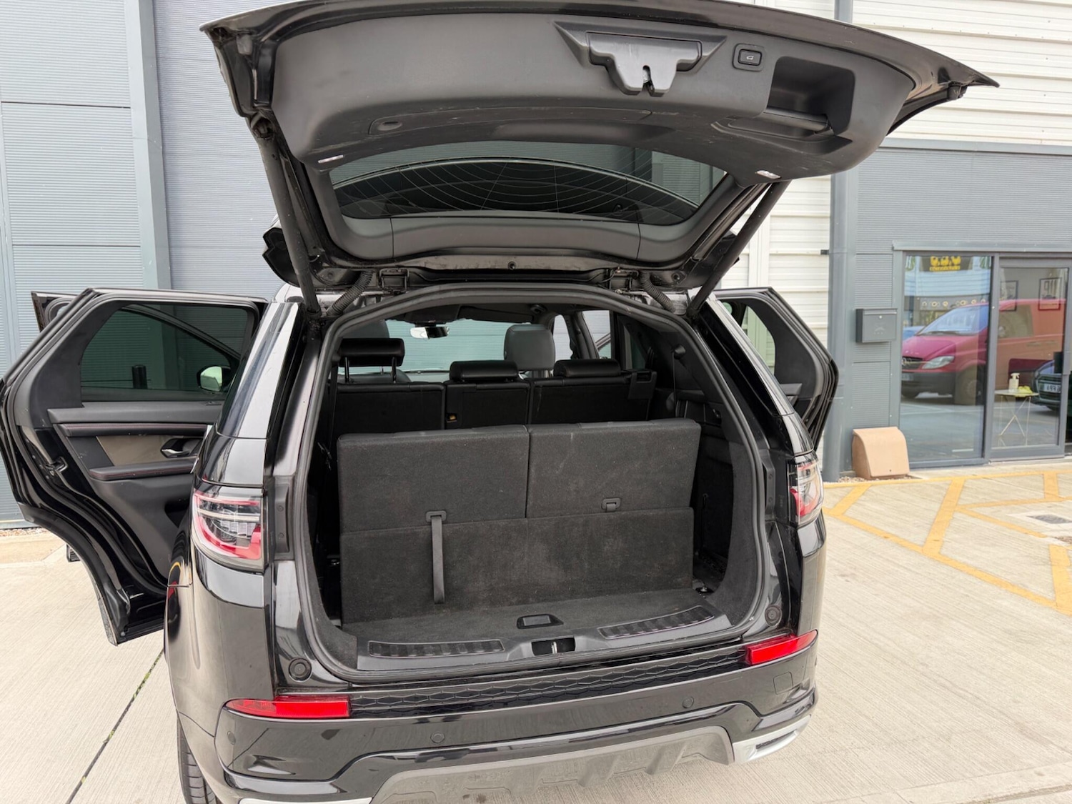 Used Land Rover Discovery Sport for sale - 78147807: Photo 11