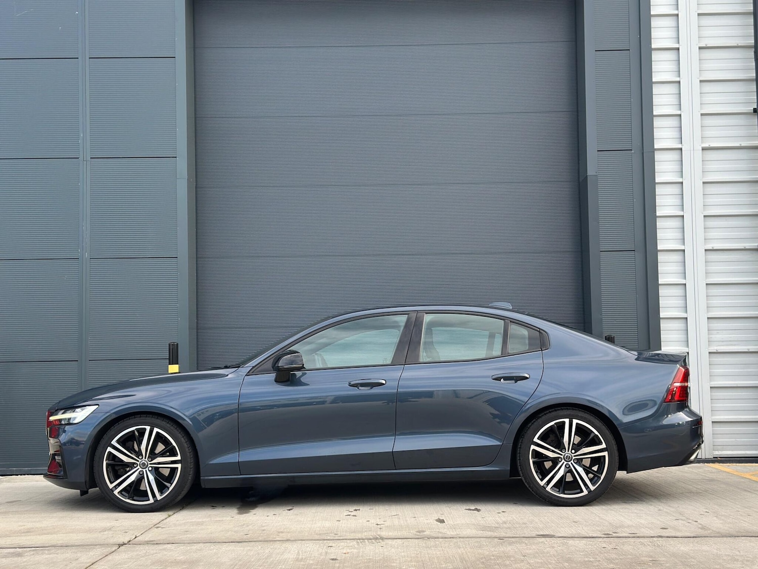 Used Volvo S60 2019 for sale - 77285945: Photo 4