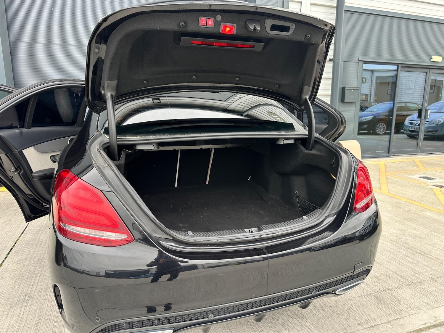 Used Mercedes-Benz C Class 2014 for sale - 77853850: Photo 10