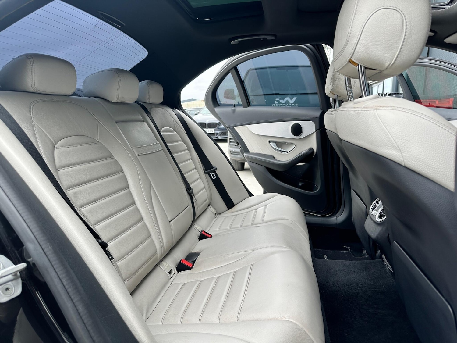 Used Mercedes-Benz C Class 2014 for sale - 77853850: Photo 14