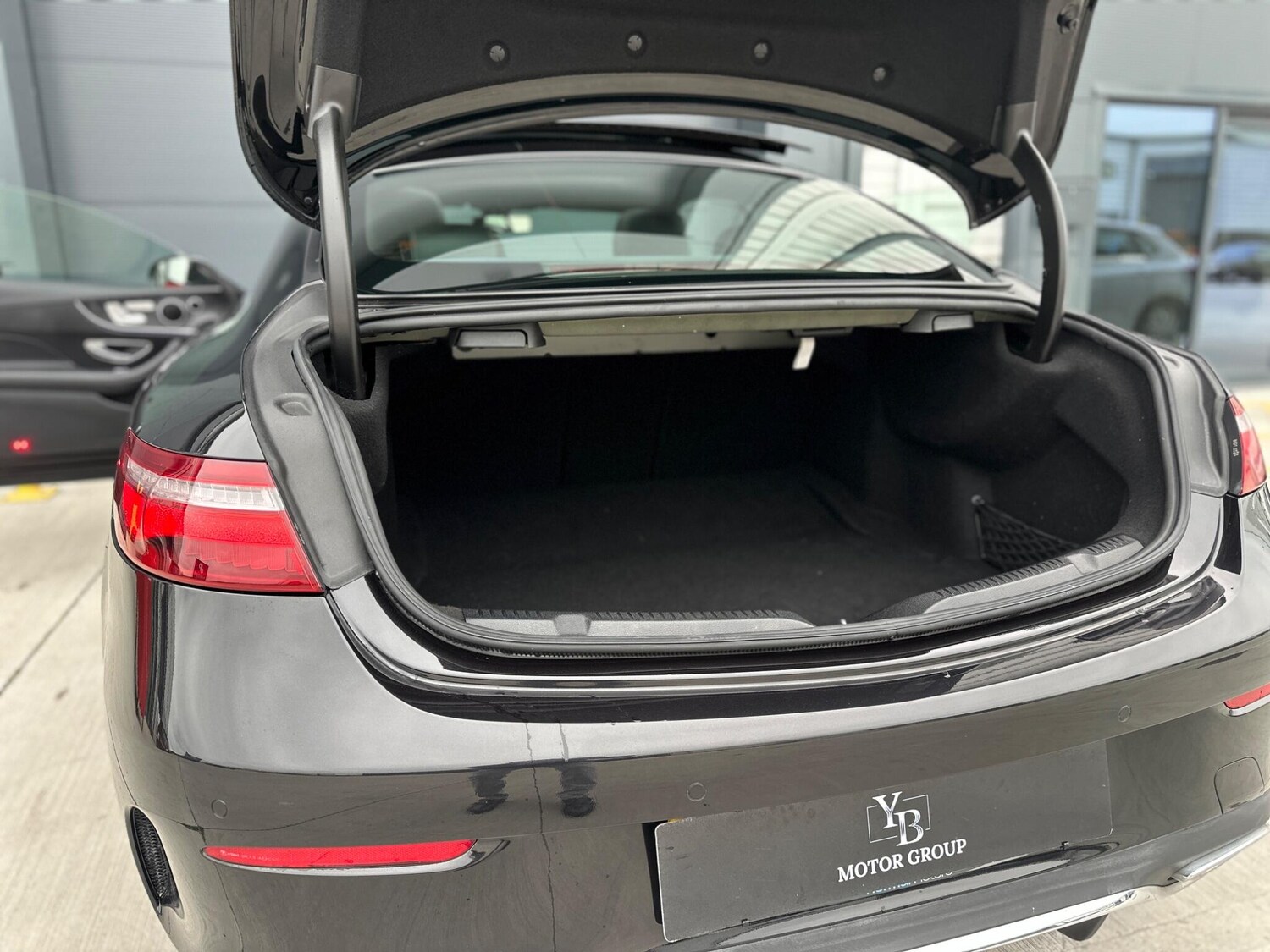 Used Mercedes-Benz E Class 2018 for sale - 76781297: Photo 11