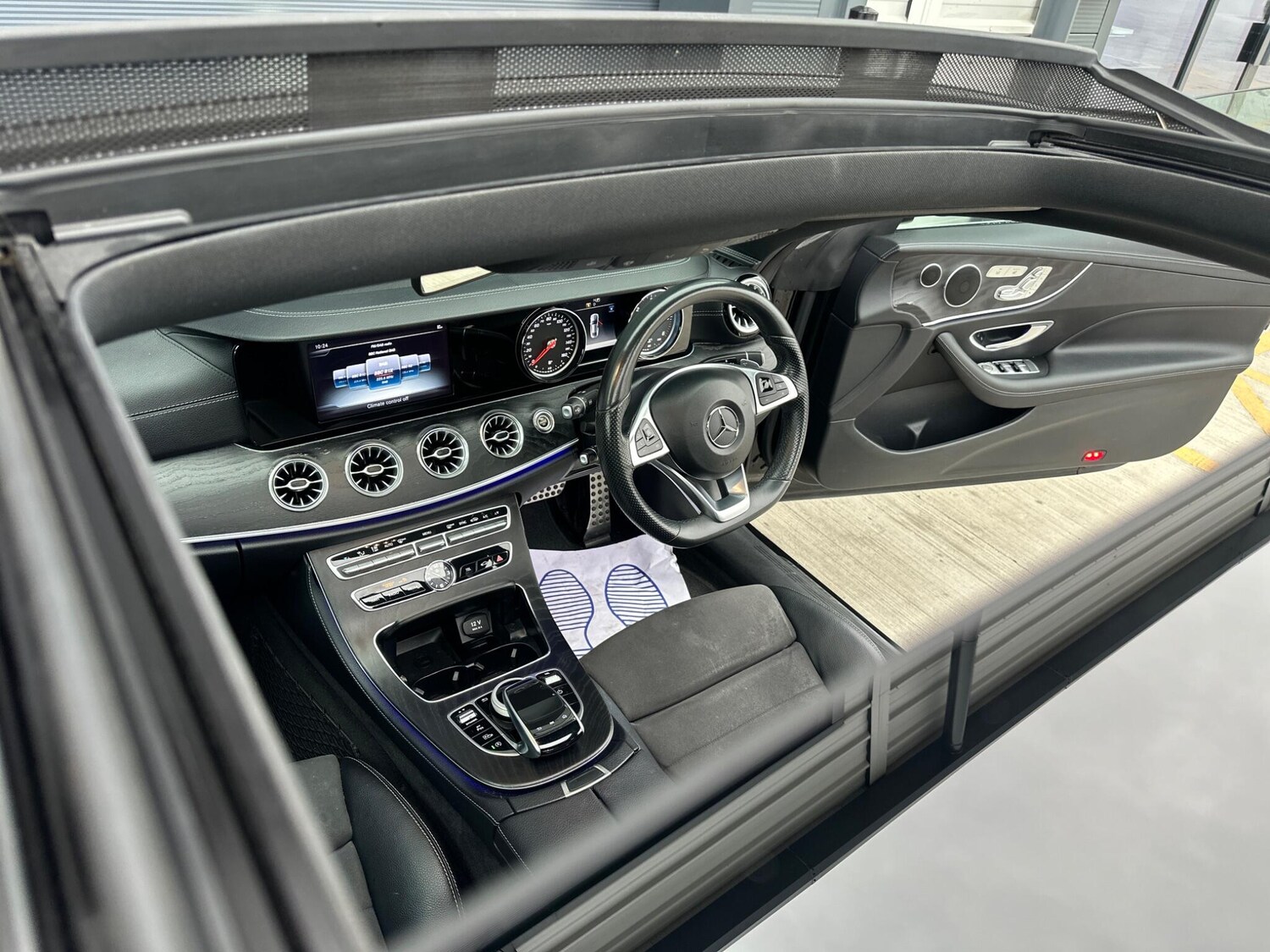 Used Mercedes-Benz E Class 2018 for sale - 76781297: Photo 17