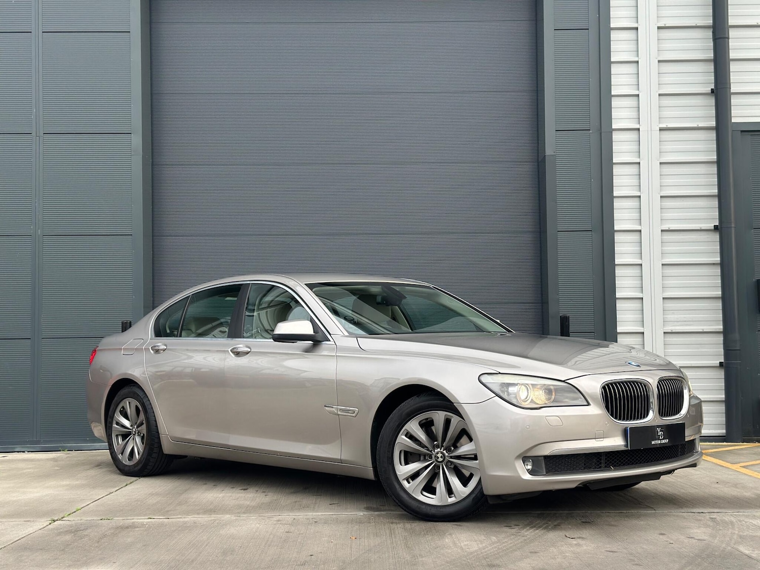 Used BMW 7 Series 2010 for sale - 76781330: Photo 1