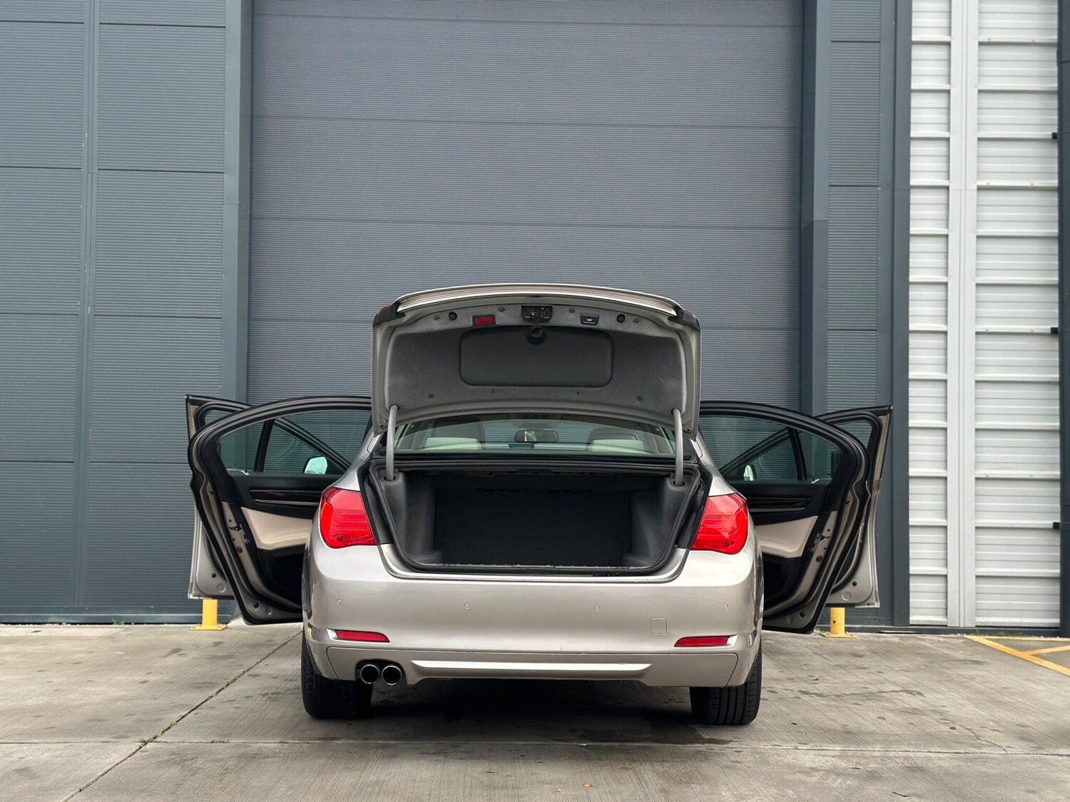 Used BMW 7 Series 2010 for sale - 76781330: Photo 10