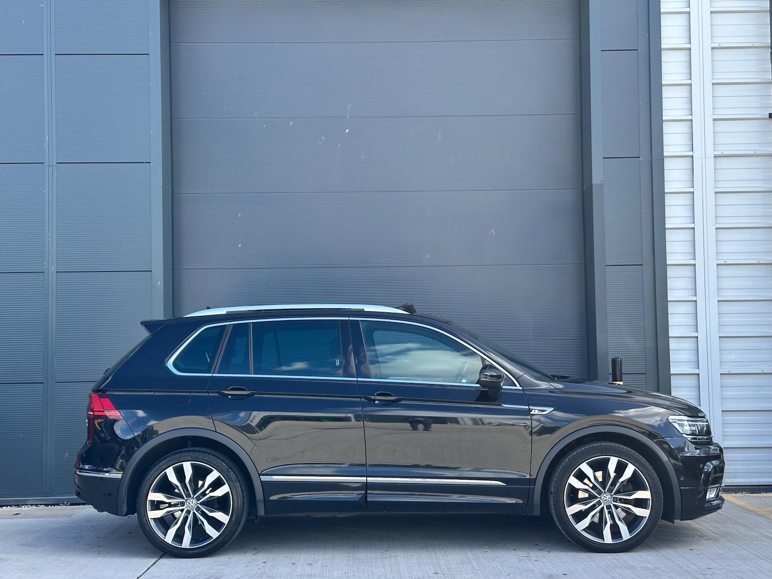 Used Volkswagen Tiguan for sale - 77892747: Photo 5