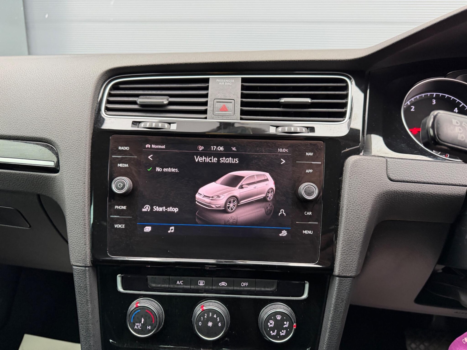 Used Volkswagen Golf 2017 for sale - 78046677: Photo 25