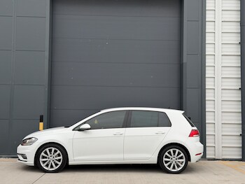 Used Volkswagen Golf 2017 for sale - 78046677: Photo