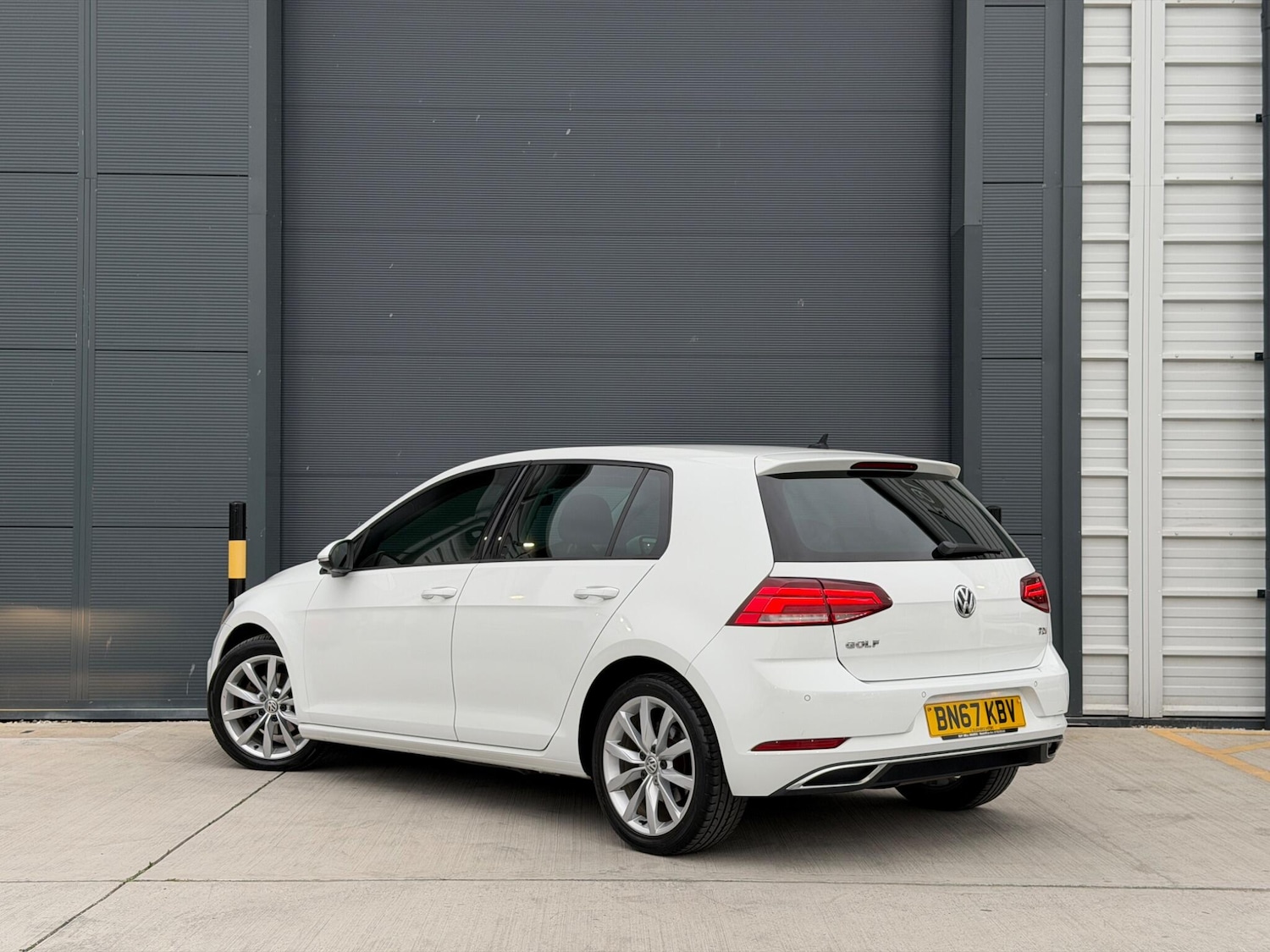 Used Volkswagen Golf 2017 for sale - 78046677: Photo 5